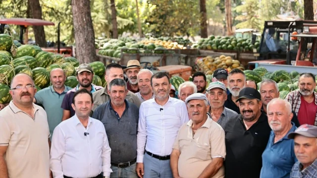 Acıpayam’da kavun-karpuz üreticisine Büyükşehir desteği — Fotoğraf 2