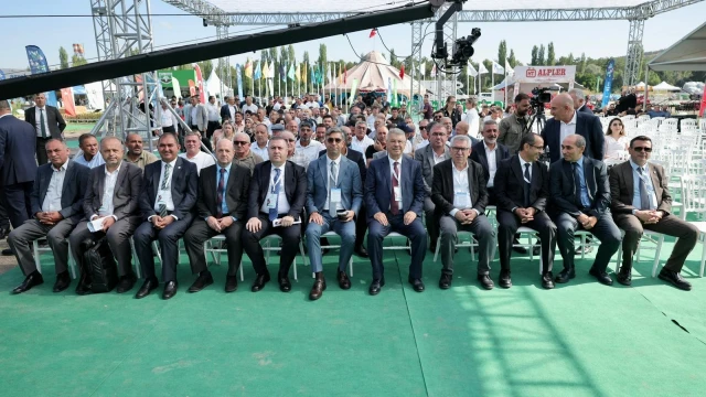 Akay: Çiftçiye sahip çıkmanın yolu pancardan geçiyor — Fotoğraf 7