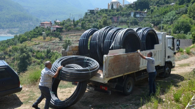 Antalya’da kırsal mahallelere 12 bin 300 metre boru desteği — Fotoğraf 1