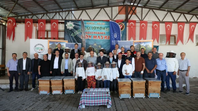 Bursa Büyükşehir Belediyesi Keles’te bal hasadı yaptı — Fotoğraf 9