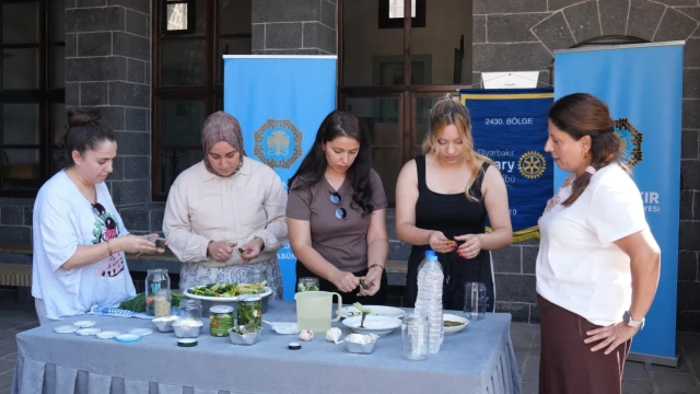 Diyarbakır Gastronomi Günleri Turşu Atölyesiyle Başladı