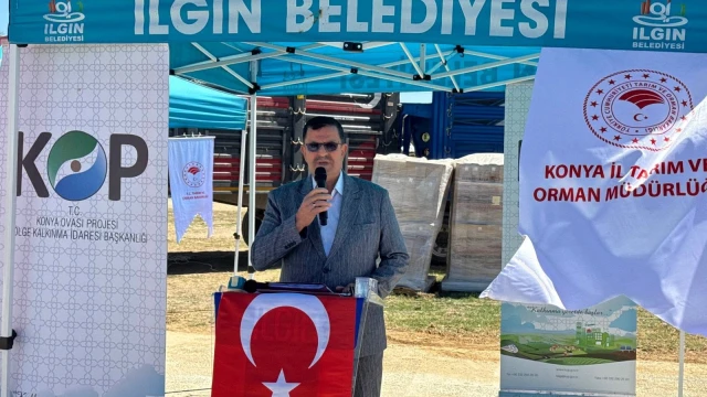 Ilgın’da üreticilere silaj paketleme makinesi teslim edildi — Fotoğraf 2