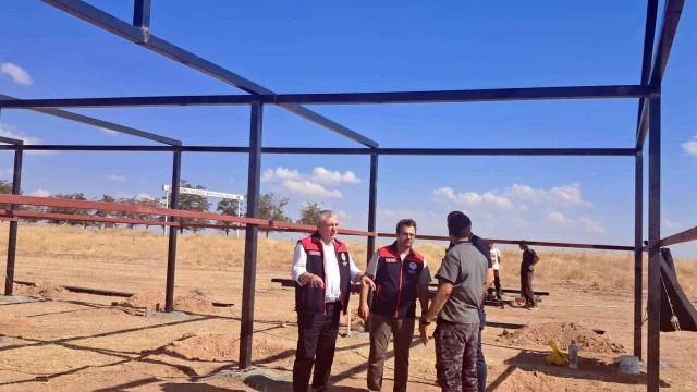 Kırşehir’de Meralara Hayvanlar İçin Gölgelik Kuruluyor — Fotoğraf 4