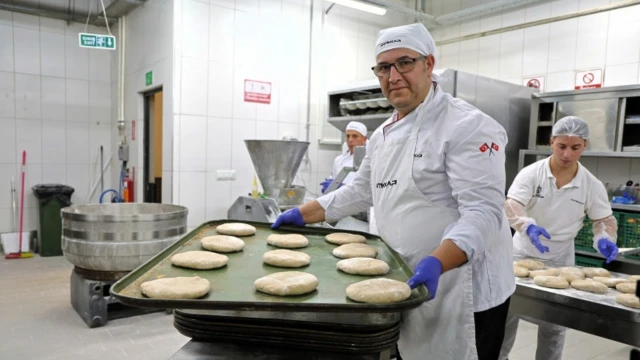 Kocaeli’de Tam Buğday Ekmeği Halk Ekmek Büfelerinde