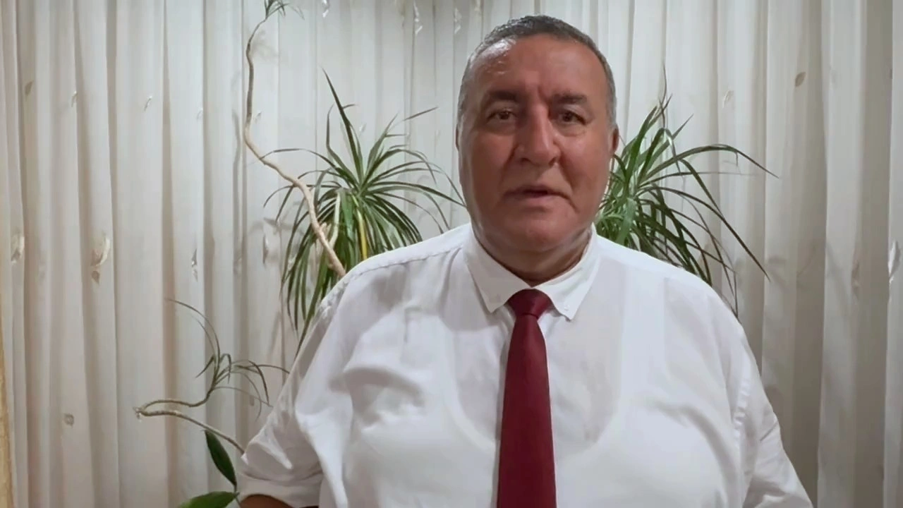 Ömer Fethi Gürer: 67 Traktör ve 6.757 Tarlaya İcra Geldi