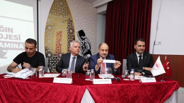 Şanlıurfa Büyükşehir’den 40 üreticiye modern sera desteği