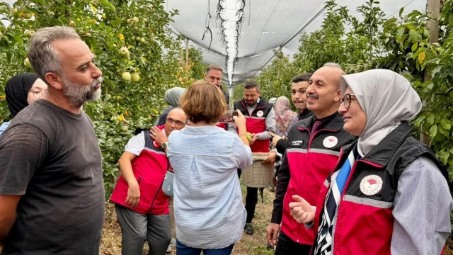 Susurluk’ta Elma Hasadı Gerçekleştirildi — Fotoğraf 7