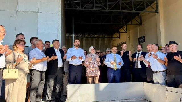 Vali Ustaoğlu: Zeytinyağı rekoltesi 40 bin tonu aşacak — Fotoğraf 10