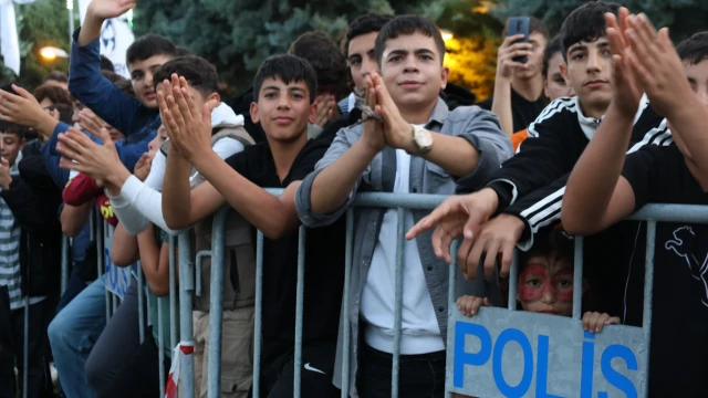 Altınözü’nde sezonun ilk zeytin hasadı yapıldı — Fotoğraf 17