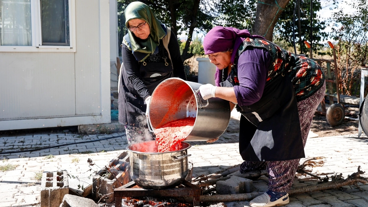 Antalya’da Kadın Kooperatiflerinde Kış Hazırlığı Başladı