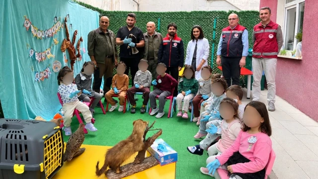 Artvin’de Çocuklara Hayvan Sevgisi Eğitimi Verildi