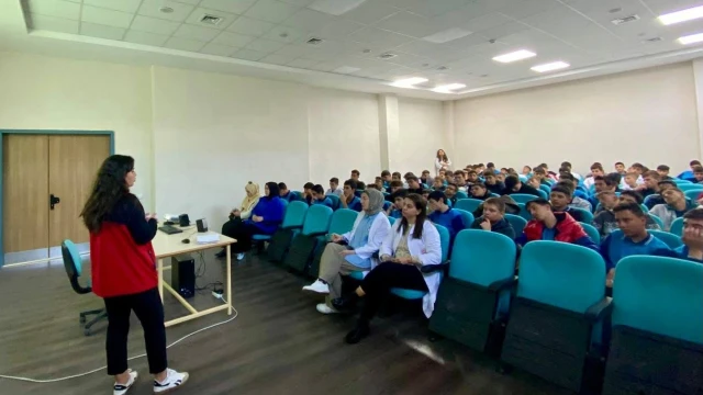 Çay’da Lise Öğrencilerine Güvenilir Gıda Eğitimi Verildi