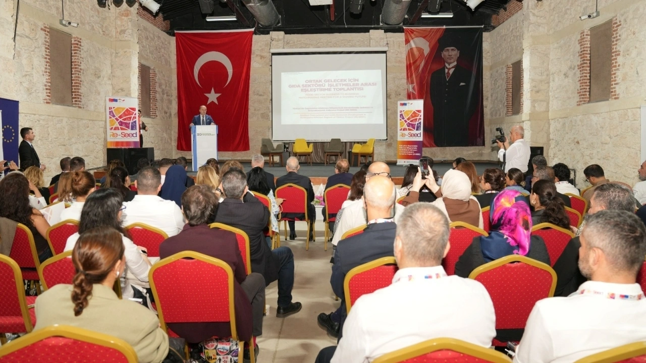 Deprem bölgesindeki gıda işletmeleri Adana’da buluştu