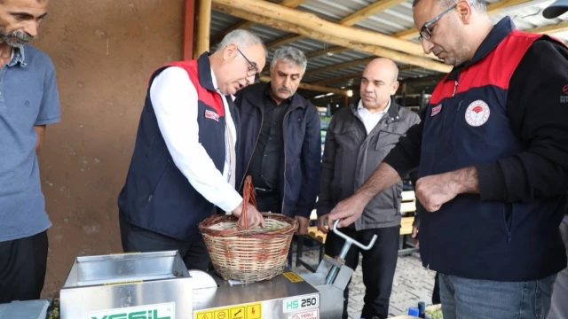 Elazığ’da 990 Tarım Makinesi Yüzde 70 Hibeyle Verildi — Fotoğraf 8