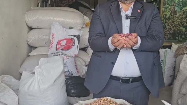 Faruk Akbaş: “Biz fıstığımızı satamıyoruz” — Fotoğraf 1
