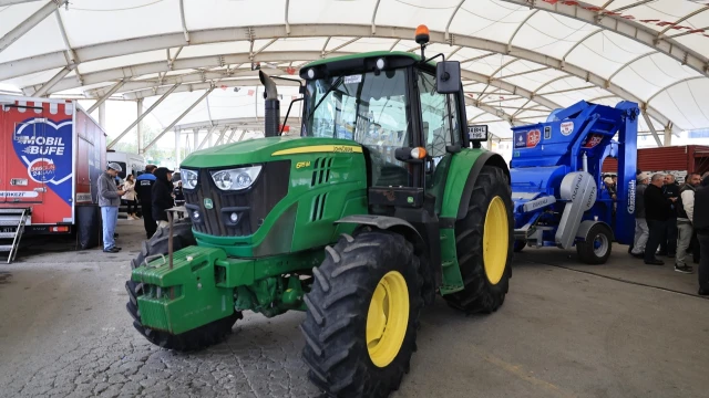 İBB’den 426 çiftçiye 116 ton yem bitkisi tohumu desteği — Fotoğraf 1