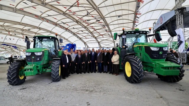 İBB’den 426 çiftçiye 116 ton yem bitkisi tohumu desteği — Fotoğraf 9