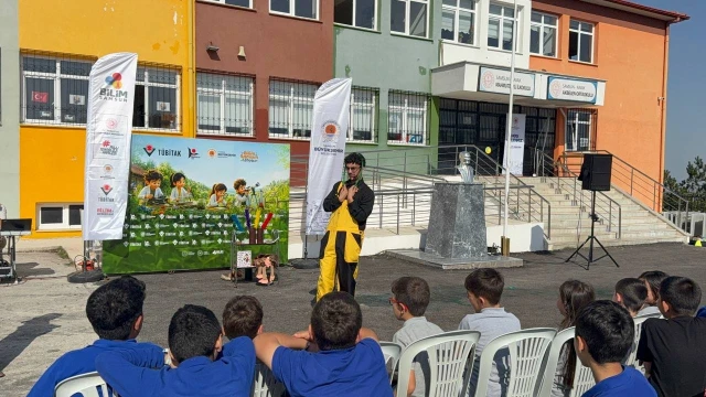 Köy okulunda öğrenciler uzay ve bilimi keşfetti — Fotoğraf 8