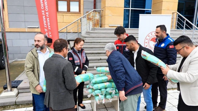 Sinop’ta geleneksel balıkçılara ağ ve donam desteği — Fotoğraf 6