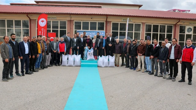 Sivas’ta 350 üreticiye 6,16 milyon liralık yem desteği — Fotoğraf 11