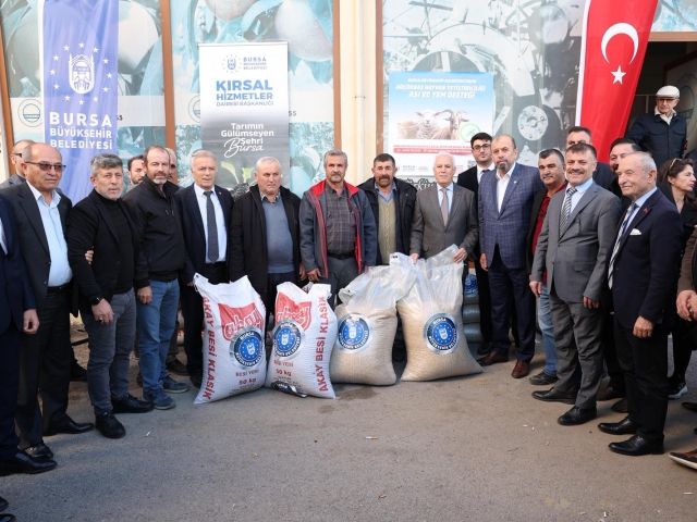 Bursa Büyükşehir, Gürsu’da küçükbaş yetiştiricisine destek verdi