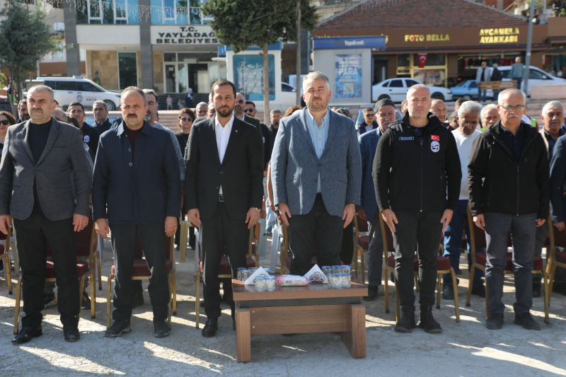 Hatay Büyükşehir, Yayladağı’nda aromatik bitki fideleri dağıttı