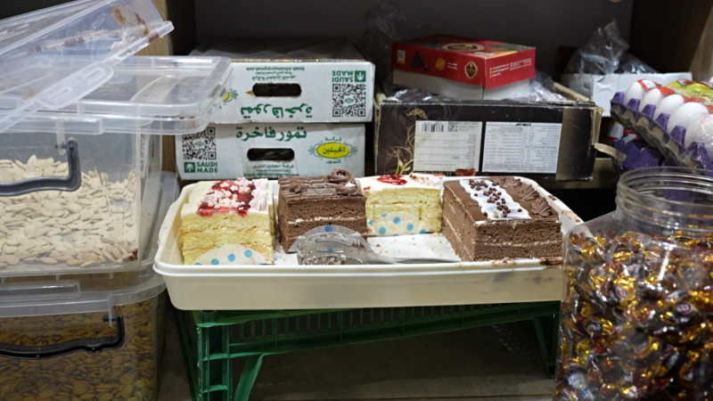 Yalova Belediyesi uygunsuz ürün satan marketi denetledi