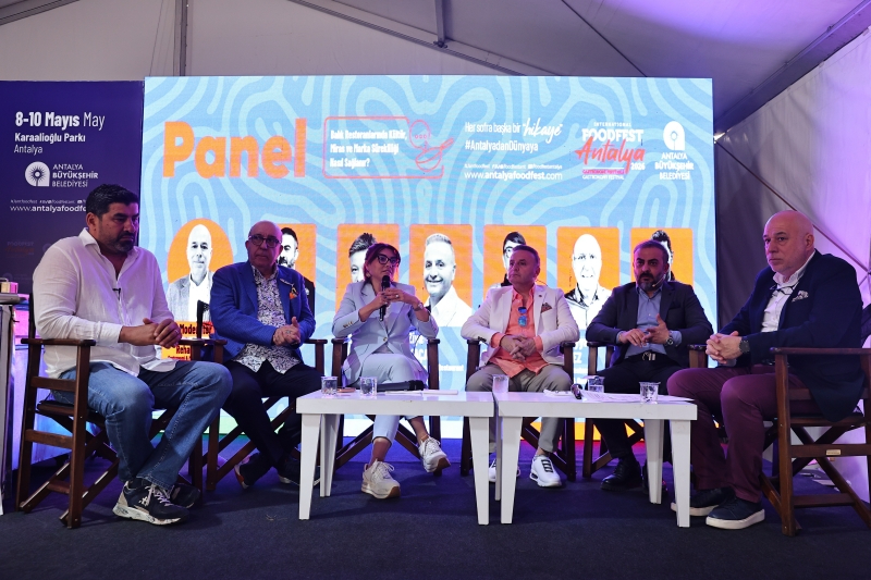 Antalya’da Foodfest Heyecanı: Ünlü Şefler Vatandaşla Buluştu