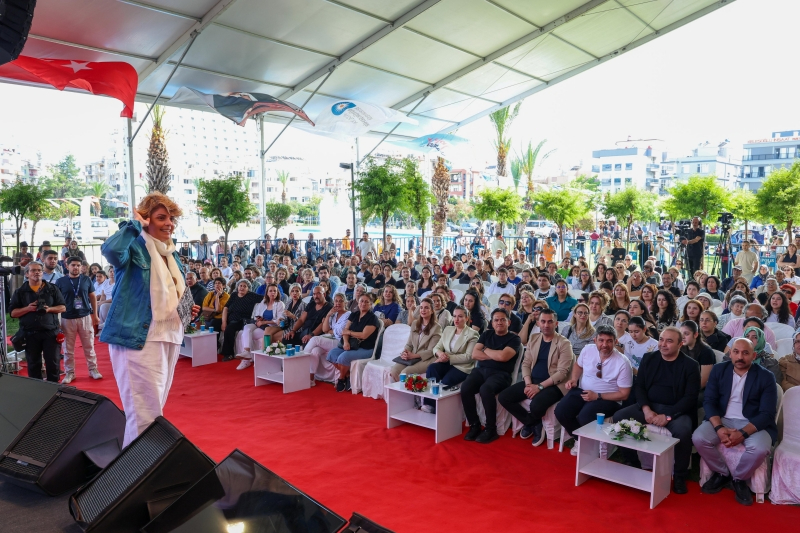 Antalya’da Foodfest Heyecanı: Ünlü Şefler Vatandaşla Buluştu