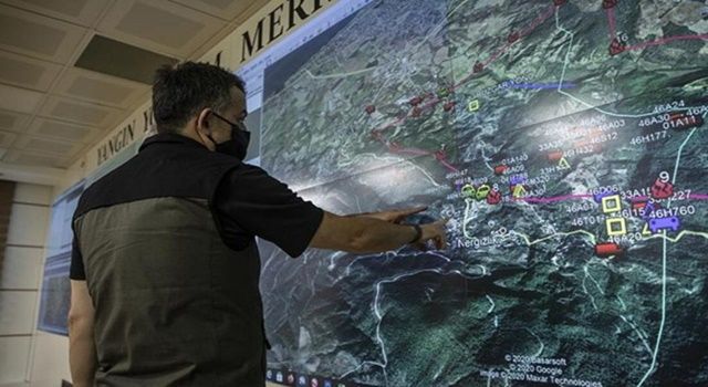 Bakan Pakdemirli Hatay'daki orman yangınına yönelik açıklamalarda bulundu
