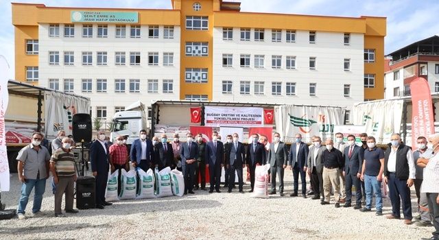 Bin 250 Ton Sertifikalı Buğday Törenle Çiftçilere Dağıtıldı