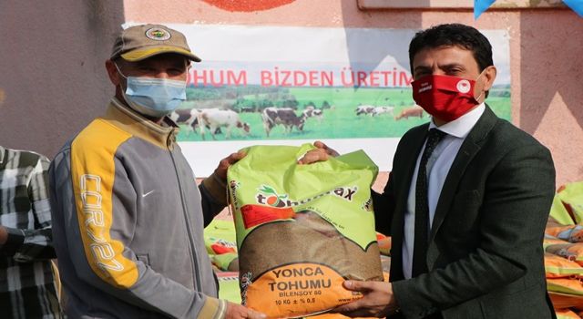 Çiftçilere 16 Ton Yem Bitkisi Tohumu Dağıtıldı