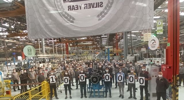 Türktraktör’den 1 Milyonuncu Traktör Gövdesi