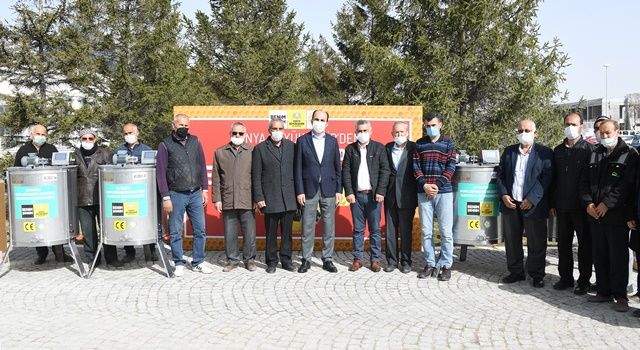 Büyükşehir’den Bal Üreticilerine 2 Milyon Liralık Ekipman Desteği