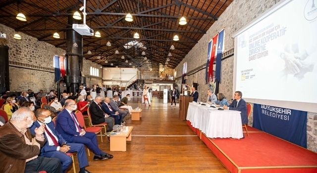 İzmir Tarımı kuraklık ve yoksullukla mücadeleyi odağına alıyor