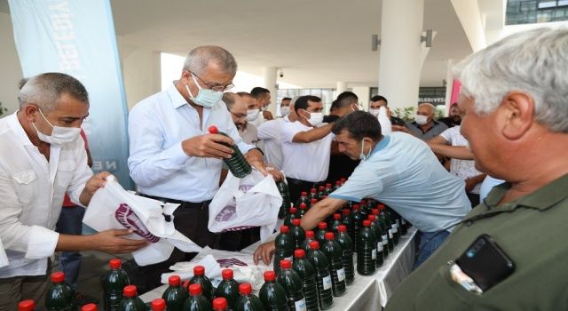 Mezitli Belediyesinden çiftçilere Mikrobiyal Gübre desteği