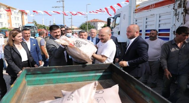 Gümüşyakalı Çiftçiler Tohumluk Arpa Mutluluğu Yaşadı