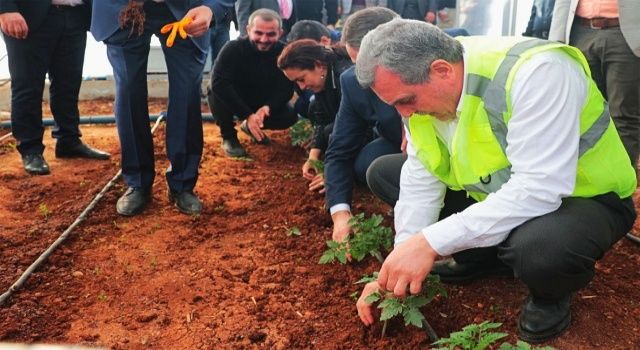 Büyükşehir’den Çiftçilere “Suluk” Desteği