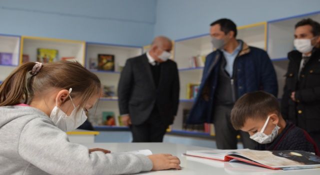 TürkTraktör Yaren Çocuk Kütüphaneleri’nin 12.’sini Adana Çukur Köy’ün Çocuklarına Armağan Etti