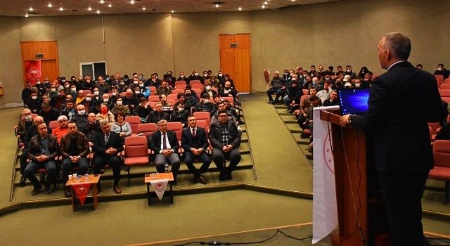 Akhisar’da Etlik Piliç İşletmeleri Bakıcı Eğitim Toplantısı Yapıldı