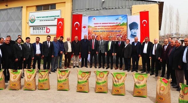 Van’da 364 Ton Buğday Tohumunun Dağıtımı Yapıldı