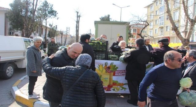 Saray Belediyesi’nden ücretsiz ıspanak ve lahana