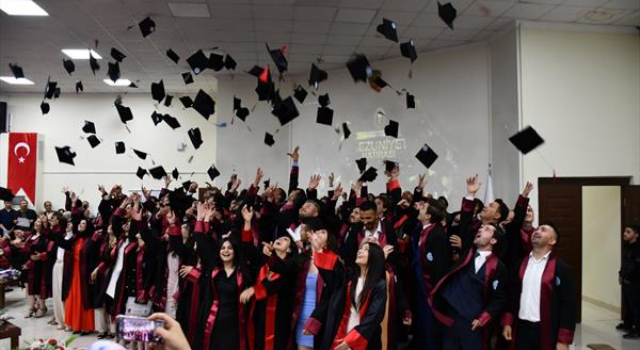 Kafkas Üniversitesi Veteriner Fakültesinin 34. dönem mezuniyet töreni düzenlendi