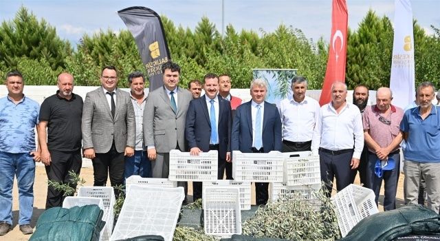 Büyükşehir’den Zeytin Ve İncir Üreticilerine Destek