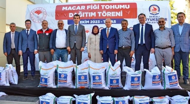 Denizlili Üreticilere %50 Hibe Destekli Macar Fiğ Tohumu Dağıtıldı