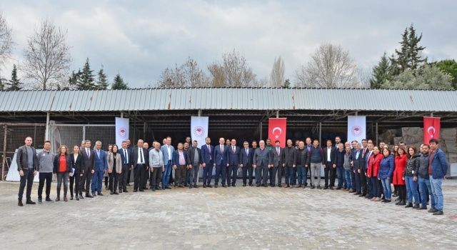 Denizli’de Süt Üreticilerine Modern Soğutma Tankları Dağıtıldı