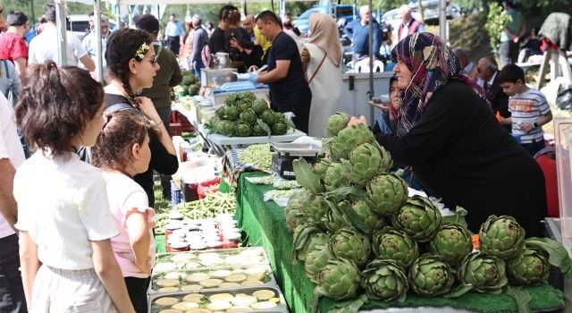 Enginarlı tatlılar festivale damga vurdu