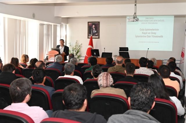 Denizli'de Veteriner Hekimlere Gıda Güvenliği Eğitimi