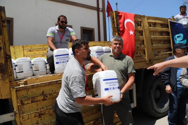 Don Vuran Kiraz Üreticilerine Sıvı Gübre Desteği!
