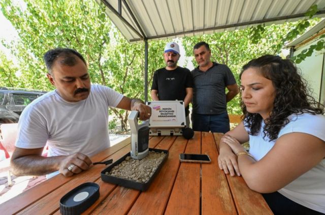 Mersin’de ‘Toprak Analiz Cihazı Desteği’ ile Üreticinin Maliyeti Düştü